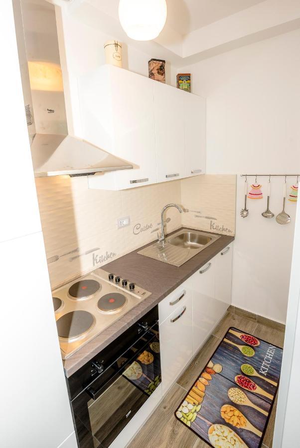Guest House Ab Adria Home ロヴィニ エクステリア 写真