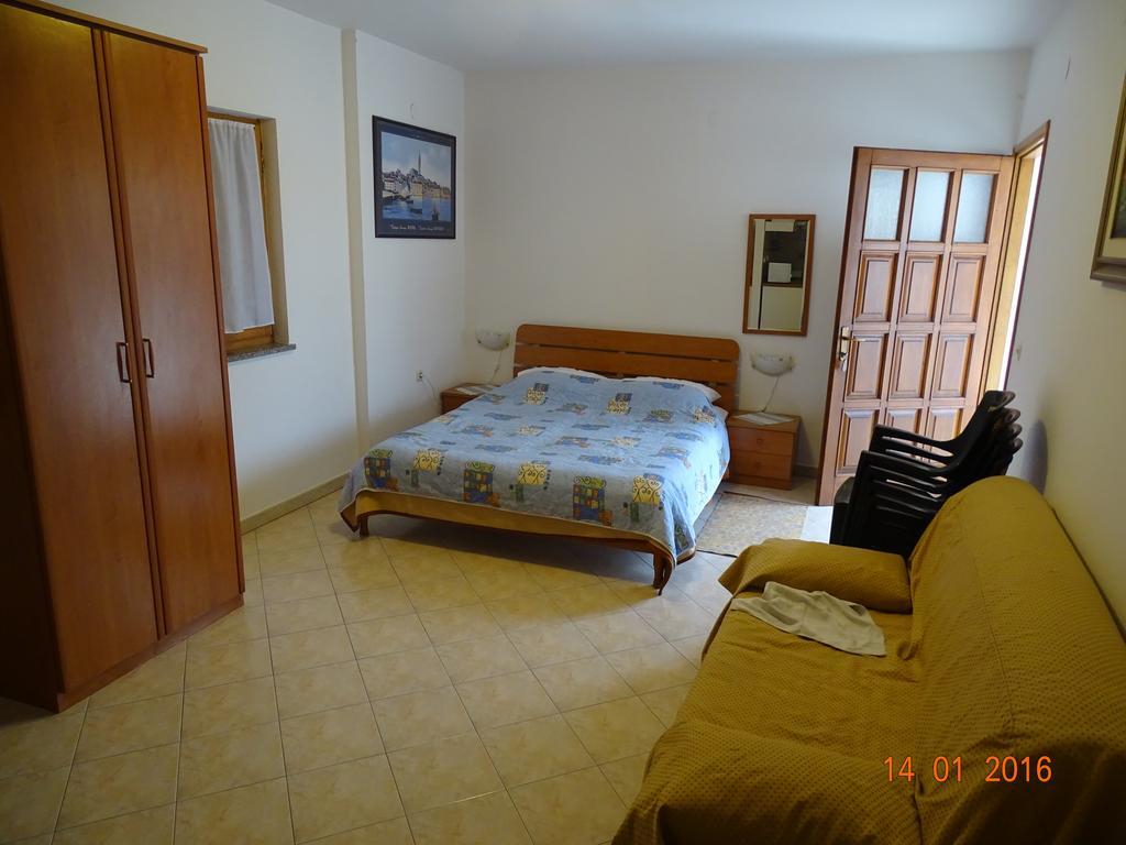 Guest House Ab Adria Home ロヴィニ 部屋 写真