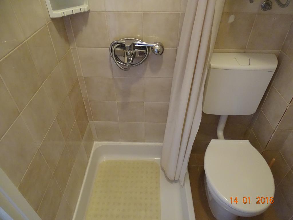 Guest House Ab Adria Home ロヴィニ 部屋 写真