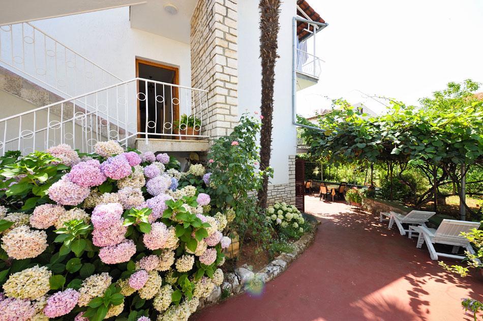 Guest House Ab Adria Home ロヴィニ エクステリア 写真
